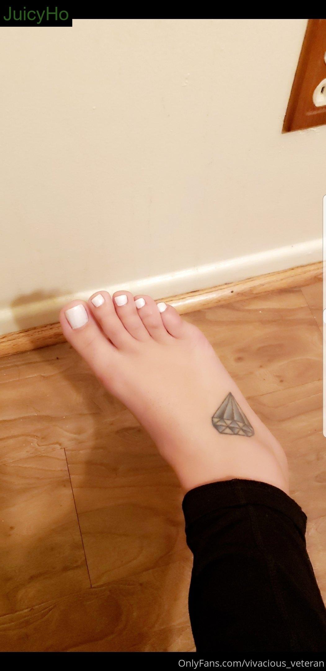 vivacious_veteran feet