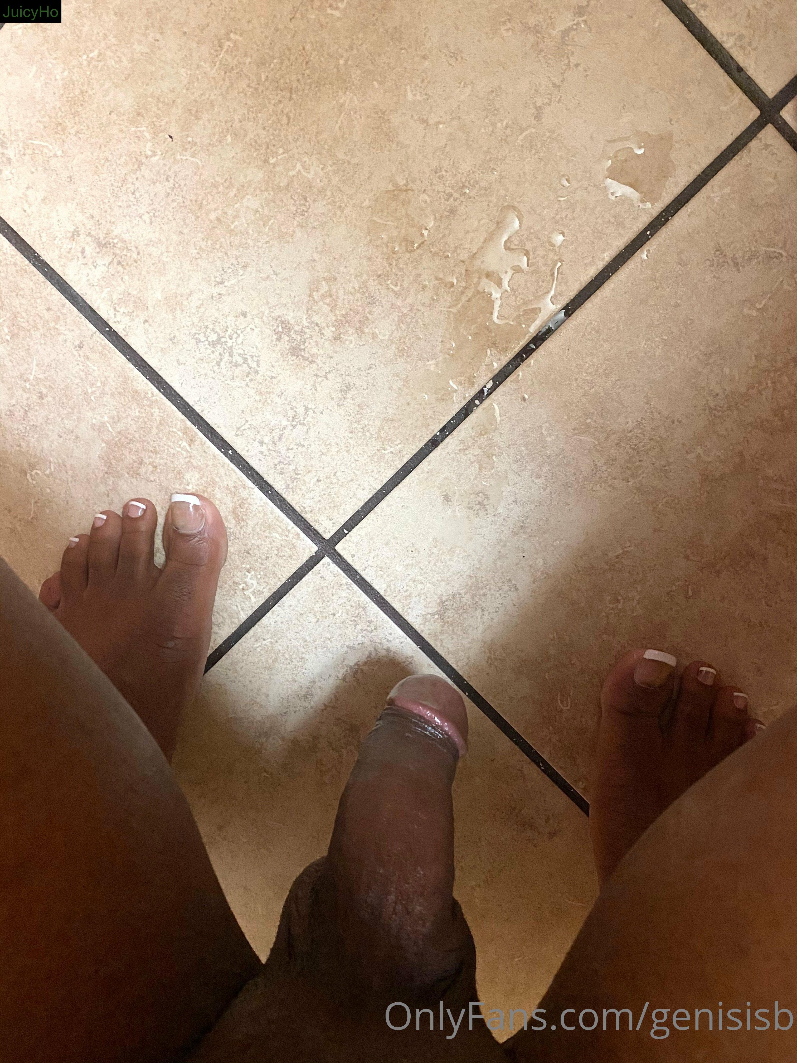 genisisb feet