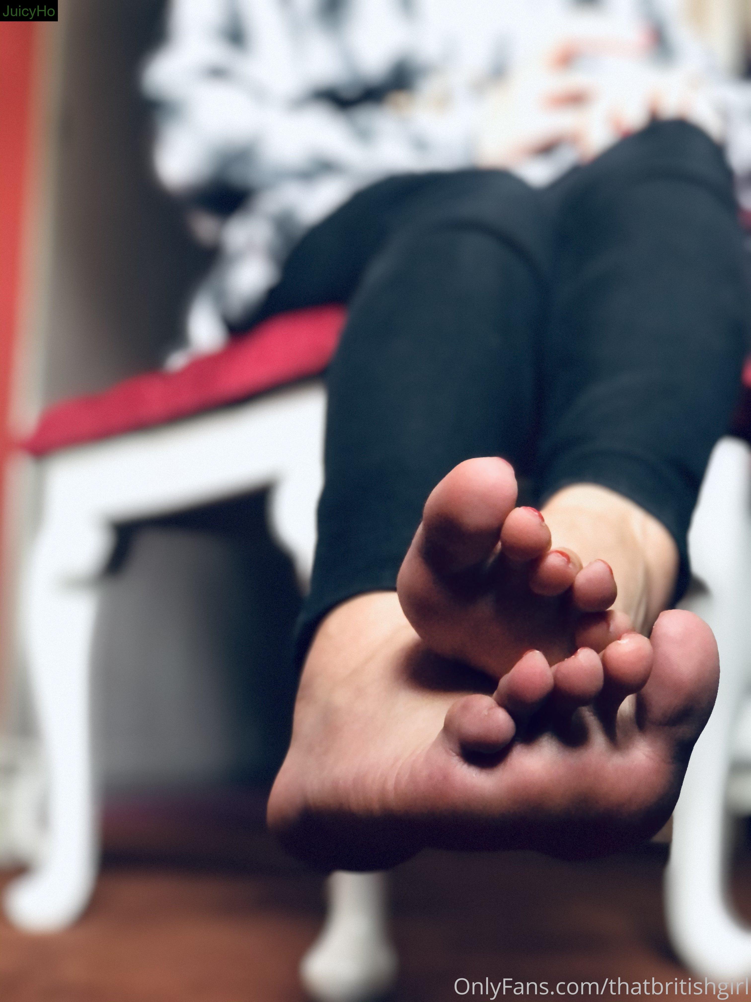 thatbritishgirl feet