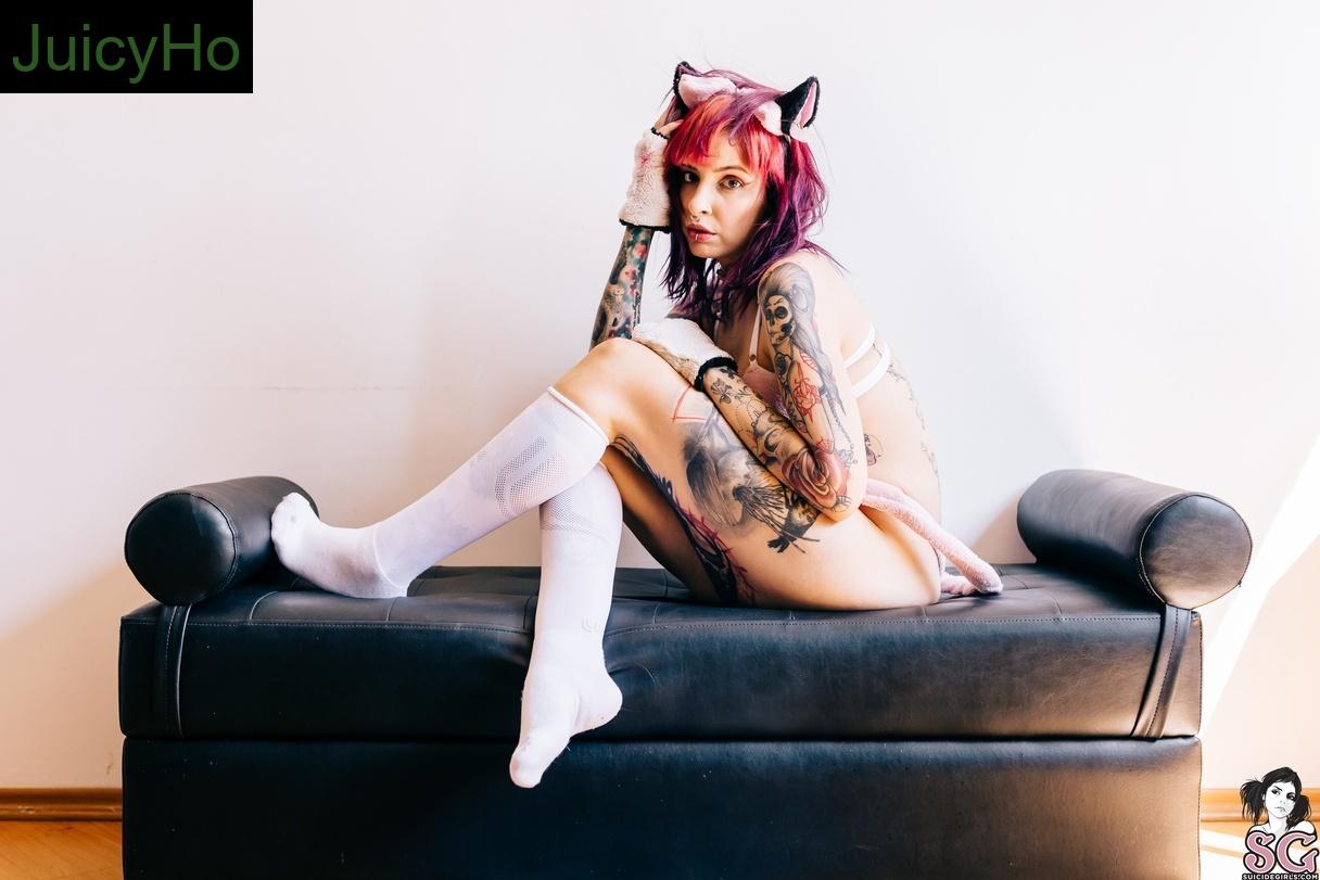 vanpsuicide feet