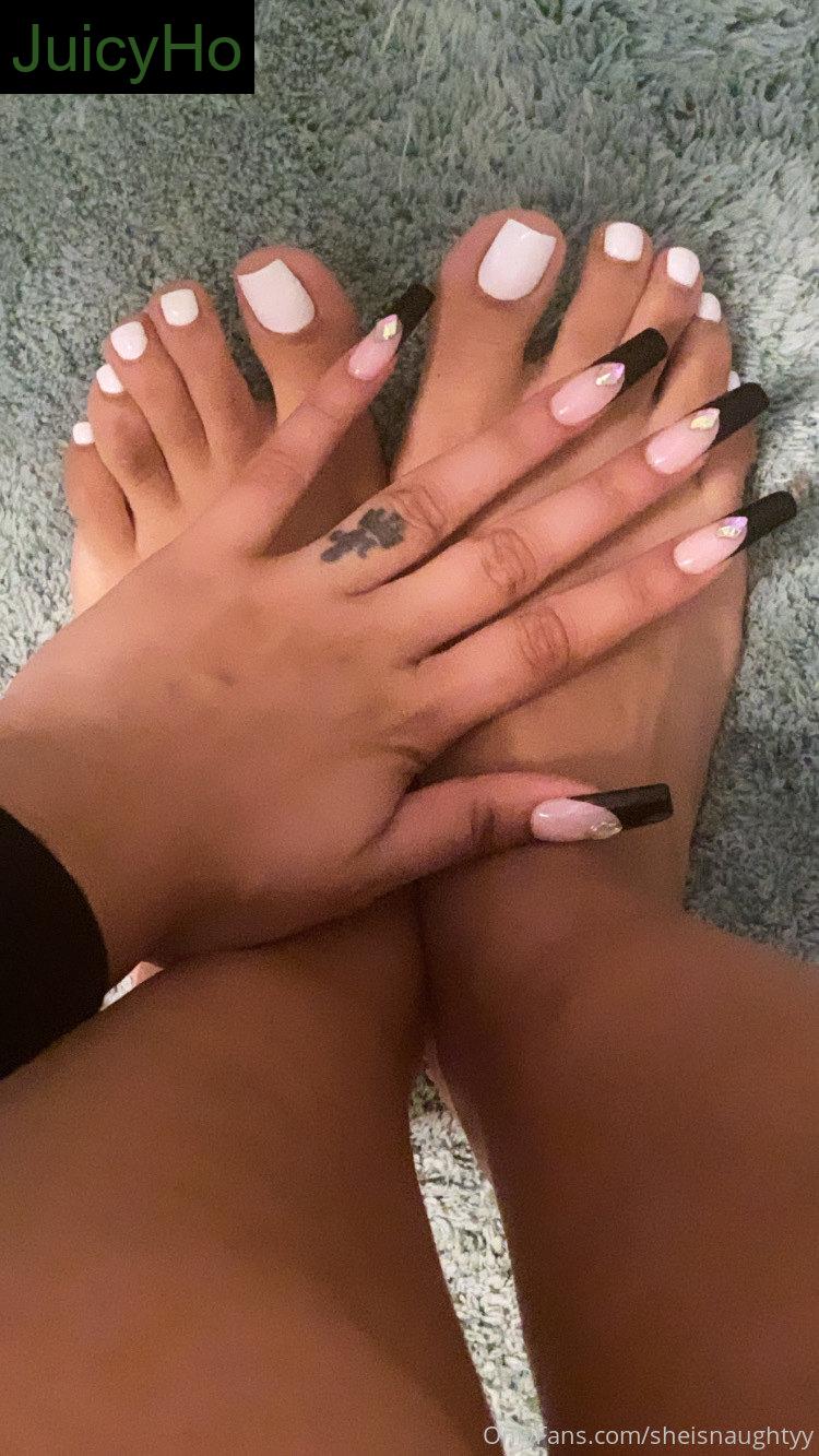 sheisnaughtyy feet