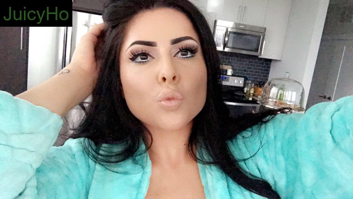 laughinglatina feet